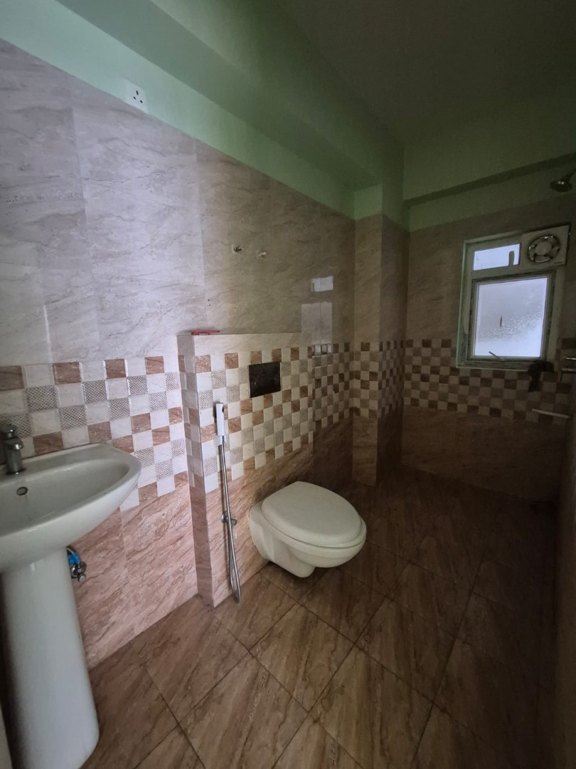 Semi Furnished 3bhk in Kahilipara, Guwahati, Assam, India for Rent